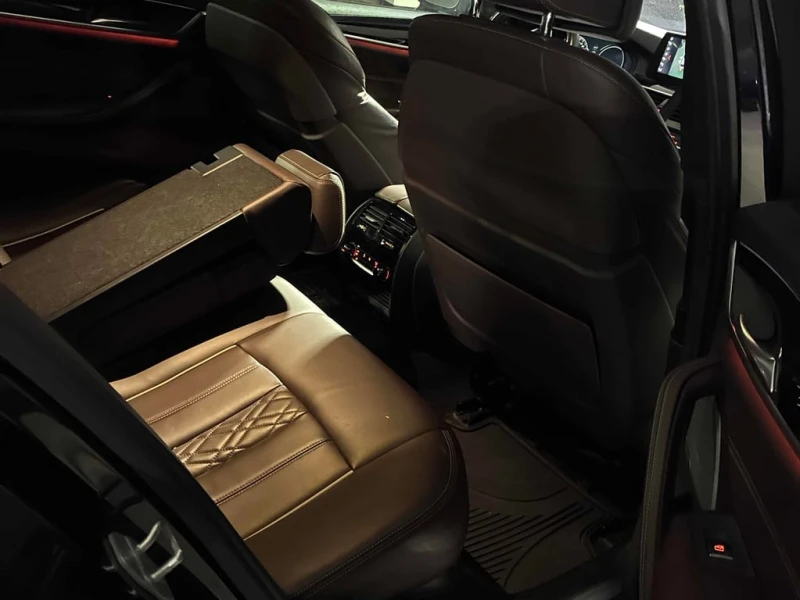 BMW 540 * 540i xDrive * CARFAX * БЕЗ ПЪРВОНАЧАЛНА ВНОСКА, снимка 14 - Автомобили и джипове - 52701426