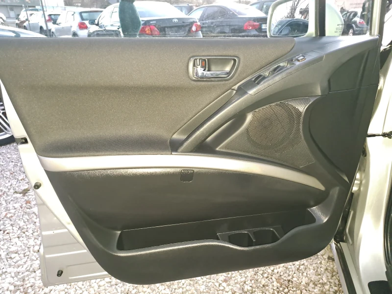 Toyota Corolla verso 2.2 D4D 136p.s , снимка 14 - Автомобили и джипове - 52745493