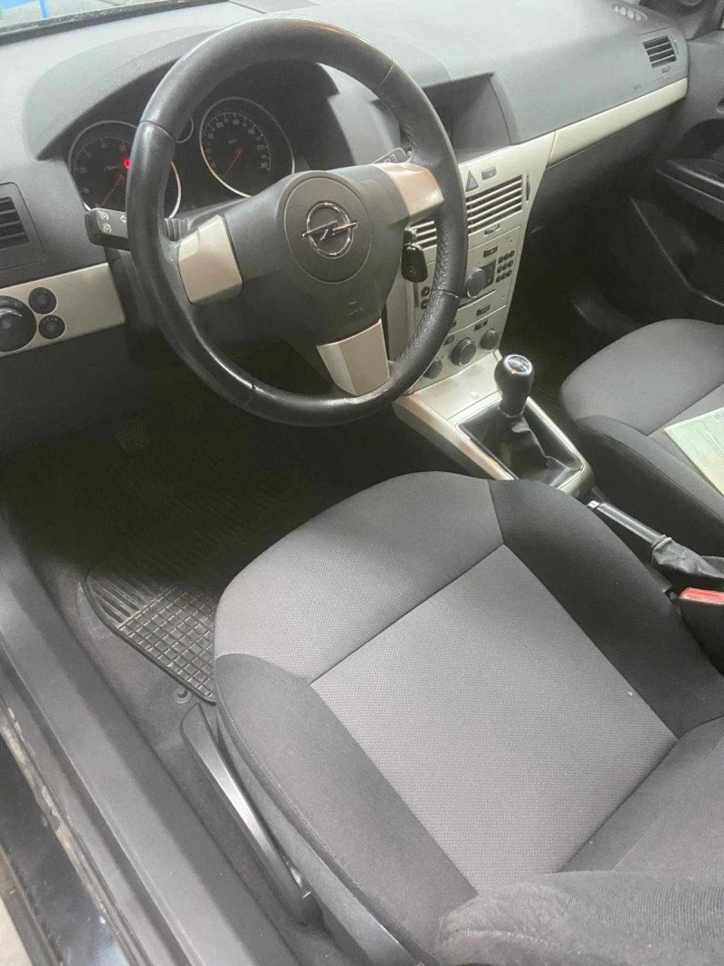 Opel Astra, снимка 4 - Автомобили и джипове - 52806005