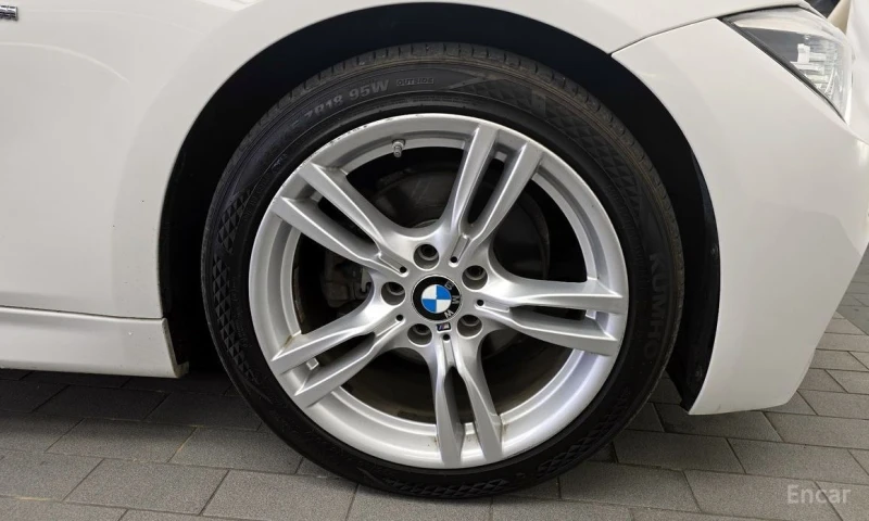 BMW 330, снимка 5 - Автомобили и джипове - 53288008