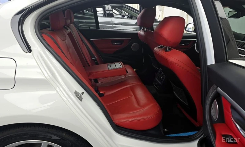 BMW 330, снимка 12 - Автомобили и джипове - 53288008