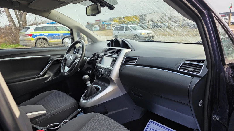 Toyota Verso УНИКАТ/FACE LIFT/7m, снимка 12 - Автомобили и джипове - 53297861