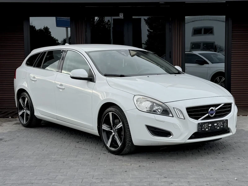 Volvo V60 2.0 R DESIGN