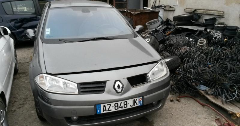Renault Megane 1,9;2.0DCI M9RA700, снимка 3 - Автомобили и джипове - 45613905
