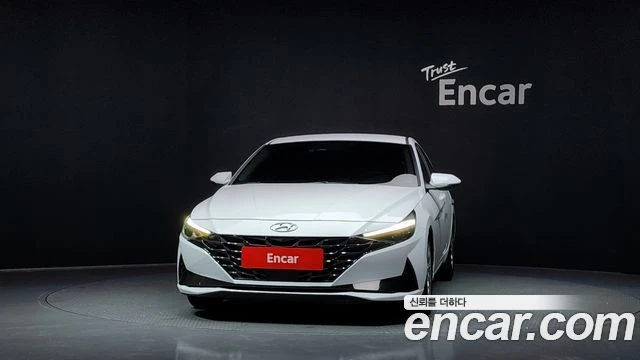 Hyundai Elantra, снимка 3 - Автомобили и джипове - 56082550