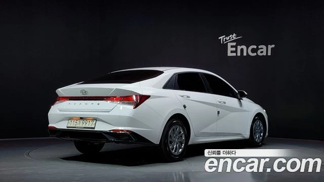 Hyundai Elantra, снимка 2 - Автомобили и джипове - 56082550