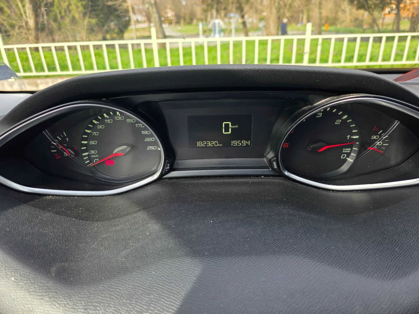 Peugeot 308  - изображение 7