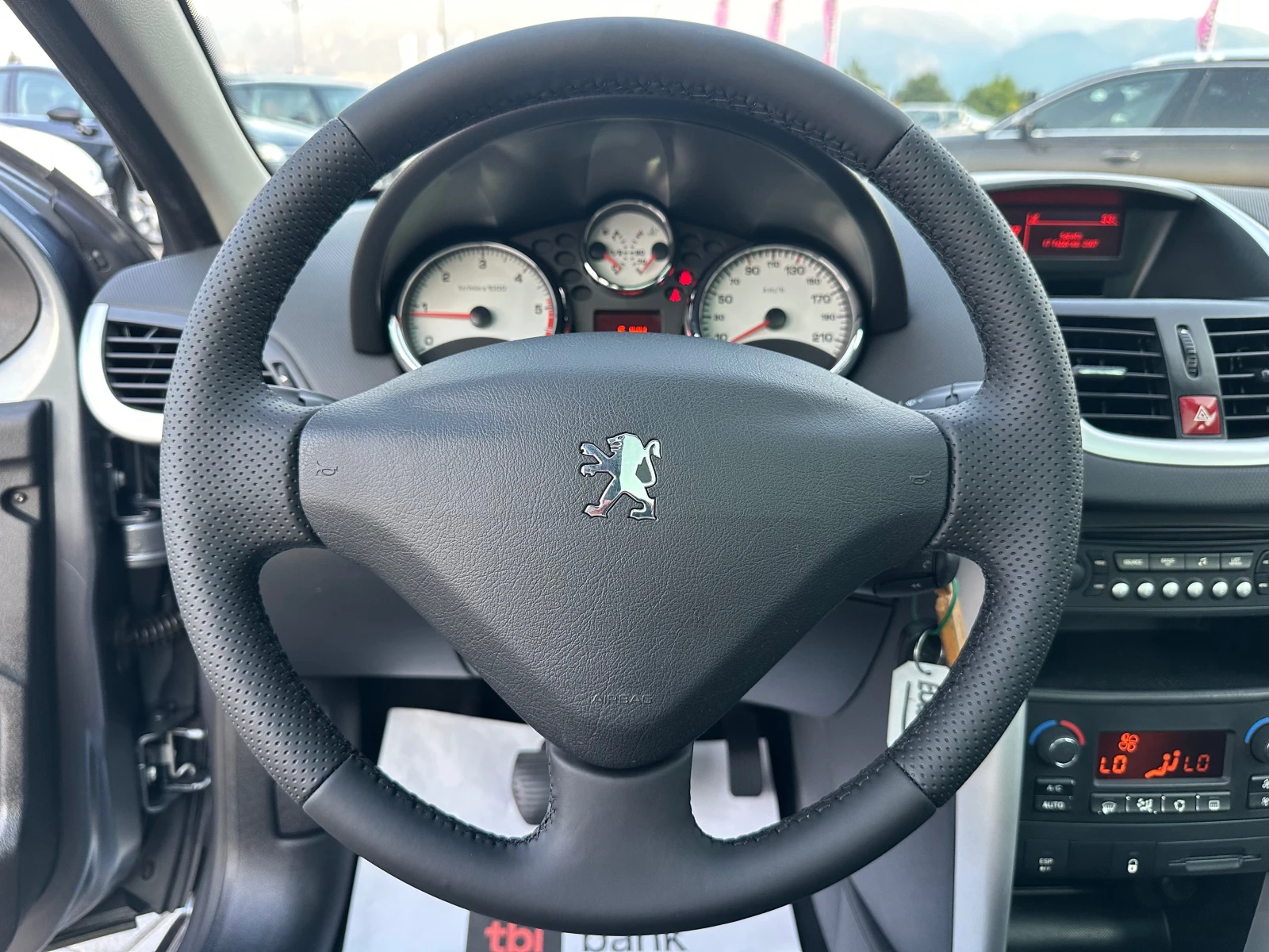 Peugeot 207 1.6HDI* ПАНОРАМА* ТОП*  | Mobile.bg — изображение 13