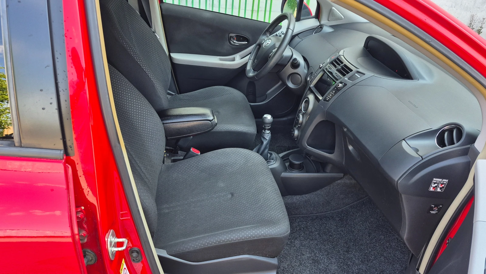 Toyota Yaris 1.3VVT-I FACELIFT NAVI Камера Германия ОТЛИЧНА - изображение 10