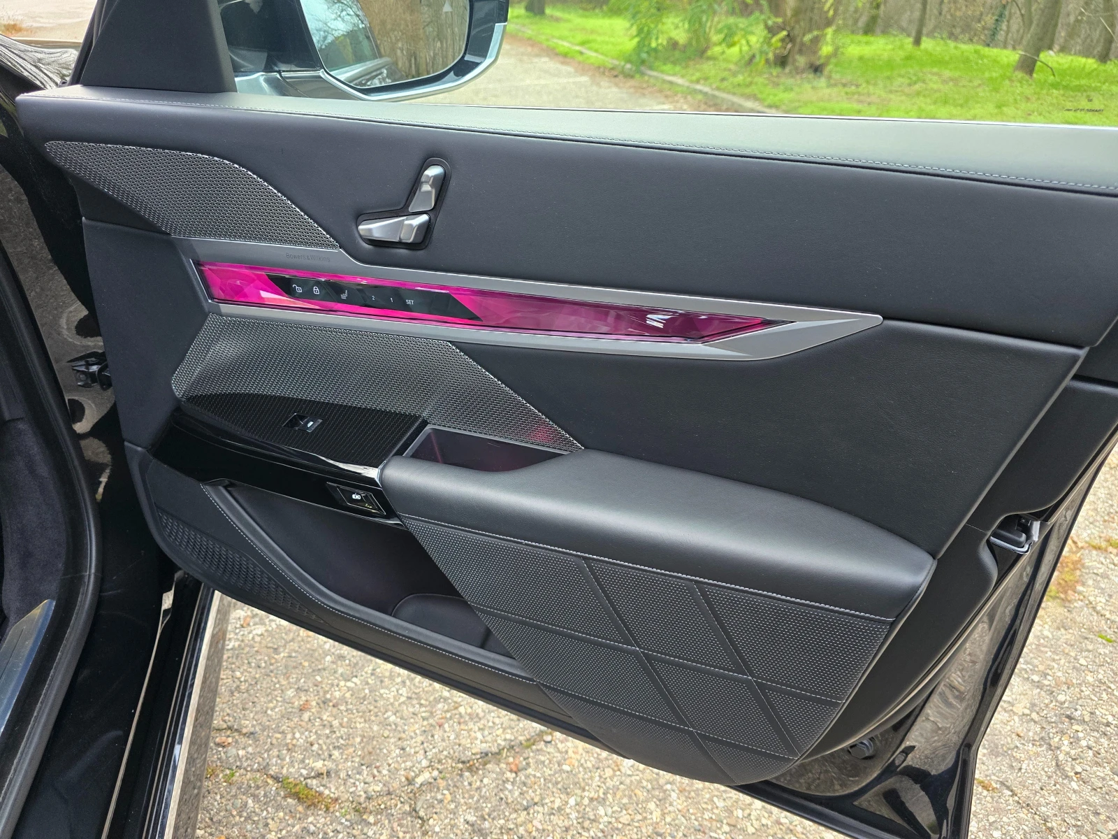 BMW i7 xDrive60, HUD, Theater | Mobile.bg   17