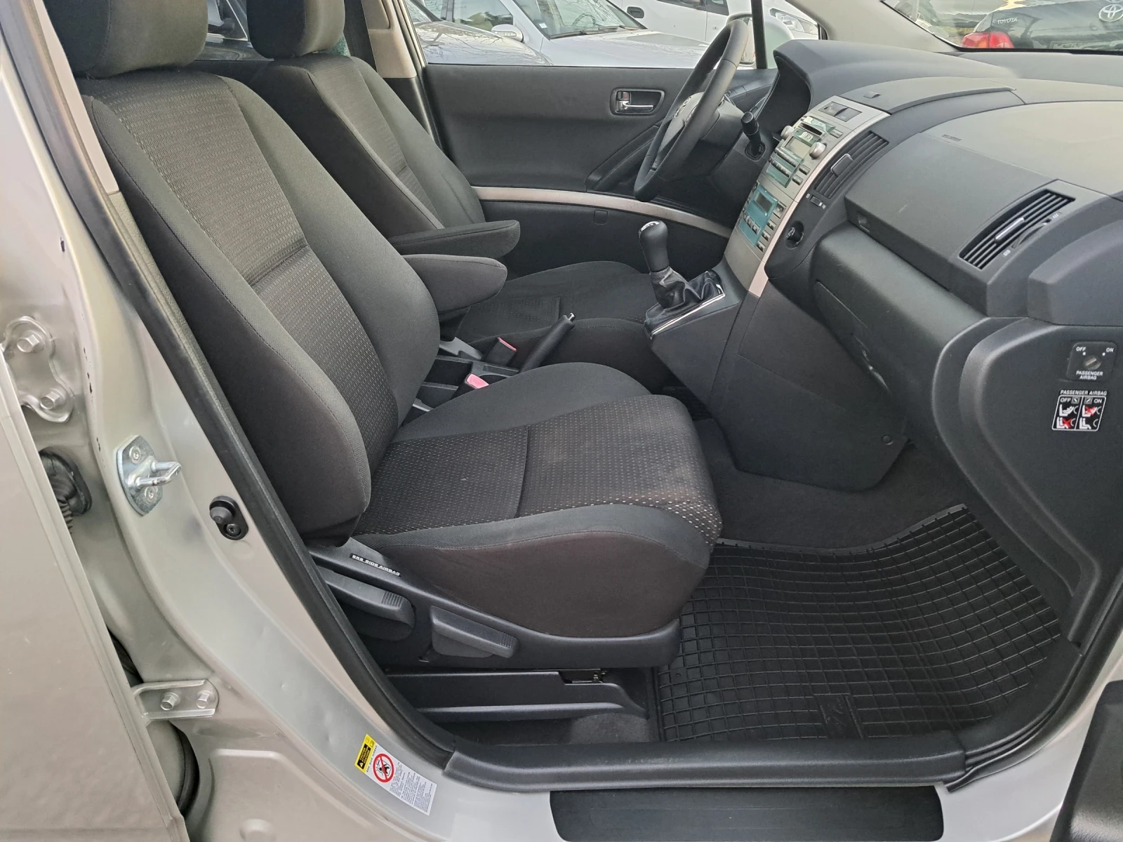 Toyota Corolla verso 2.2 D4D 136p.s FACE. TOP | Mobile.bg � ����������� 12