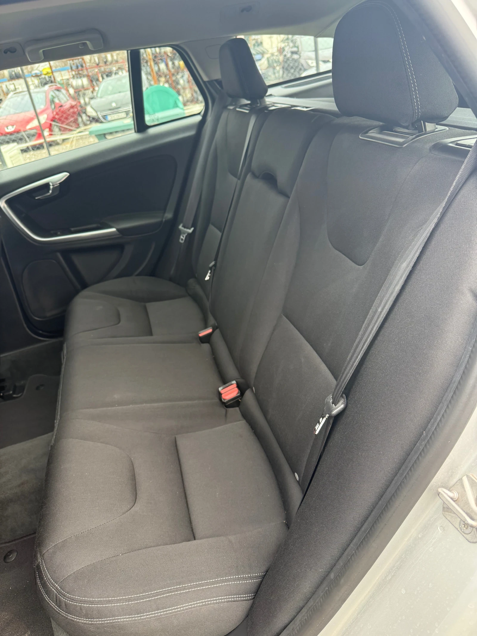 Volvo V60 2.0D3 136���� | Mobile.bg � ����������� 12