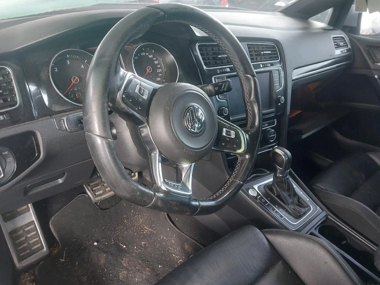 VW Golf 2.0 GTD AUTOMATIC  - изображение 8