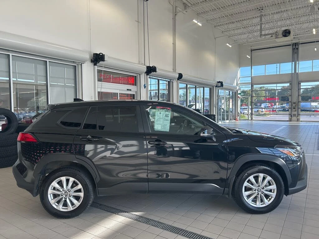 Toyota Corolla Cross  LE* FWD* АвтоКредит* (ЦЕНА ДО БГ) - изображение 4