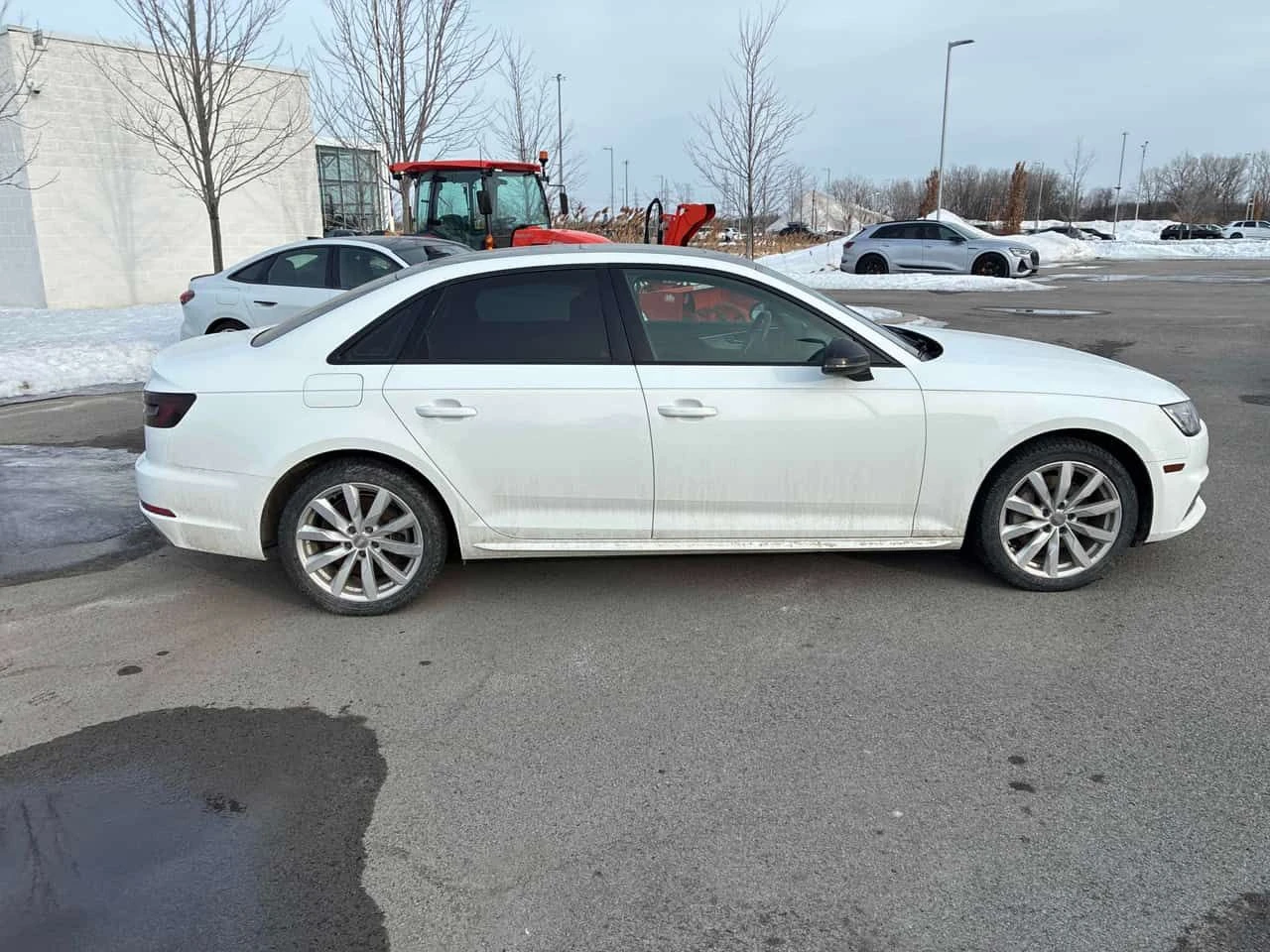 Audi A4  Komfort /CARFAX/Панорама/Памет/Подгрев/Клип - изображение 3