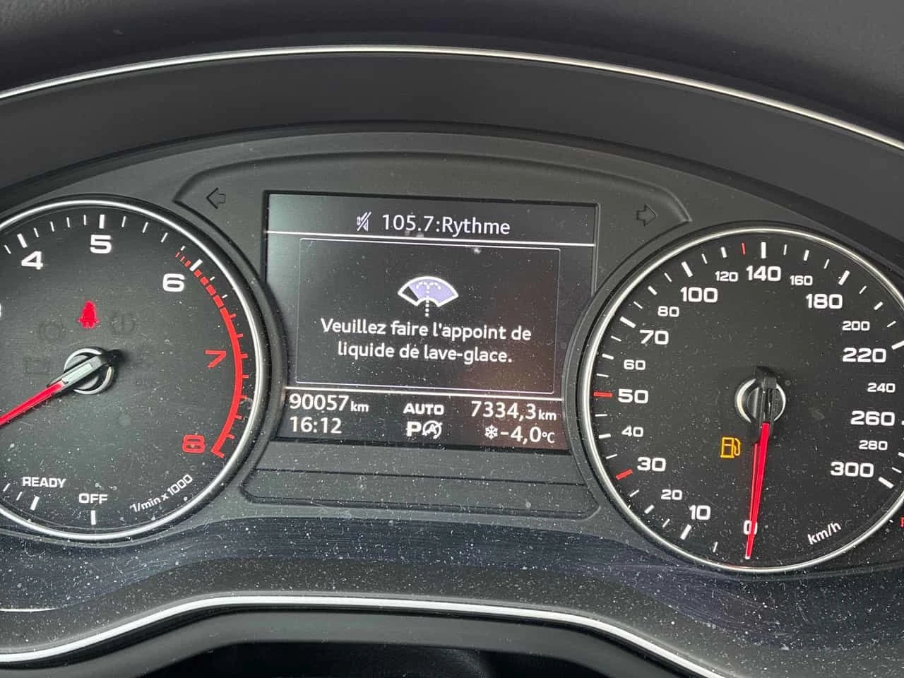 Audi A4  Komfort /CARFAX/Панорама/Памет/Подгрев/Клип - изображение 8