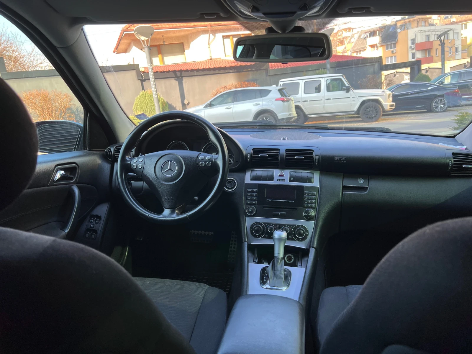 Mercedes-Benz C 180 Sport edition AMG , снимка 9 - Автомобили и джипове - 53903468