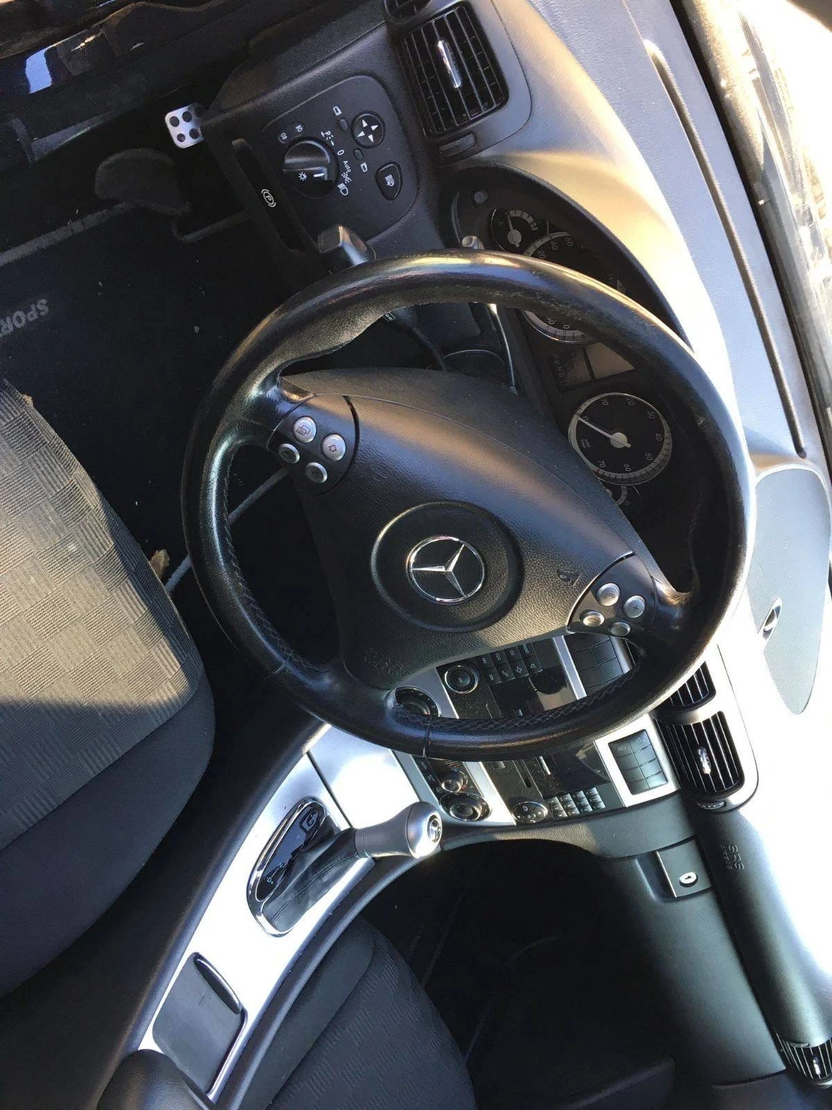 Mercedes-Benz C 180 Sport edition AMG , снимка 10 - Автомобили и джипове - 53903468