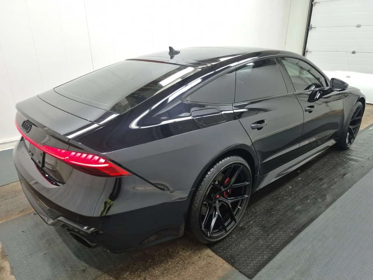 Audi Rs7 * 4.0 TFSI QUATTRO * CARFAX * ЦЕНА ДО БГ, снимка 3 - Автомобили и джипове - 54125323