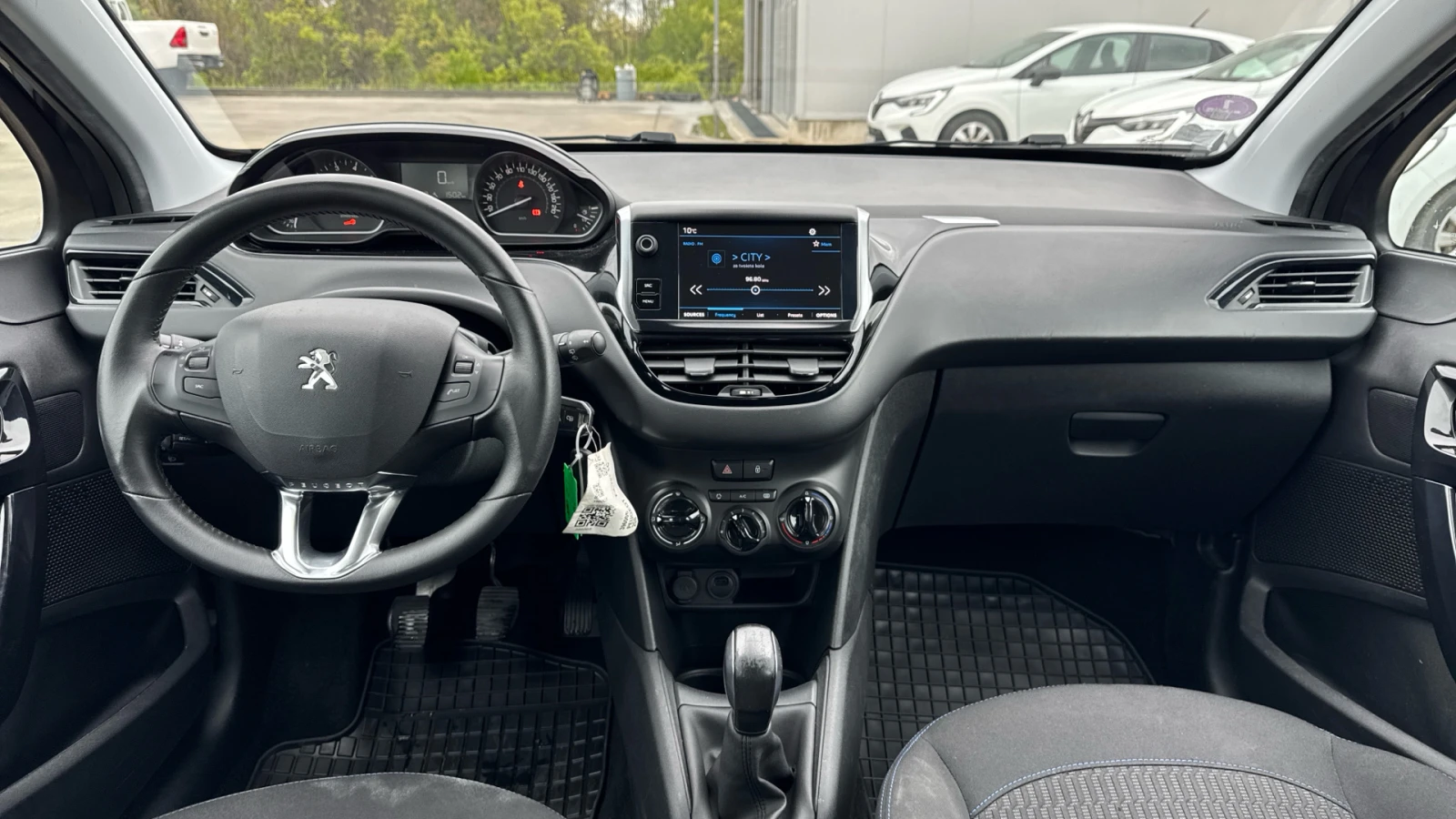 Peugeot 208 1.2 PURE TECH, снимка 6 - Автомобили и джипове - 54371146