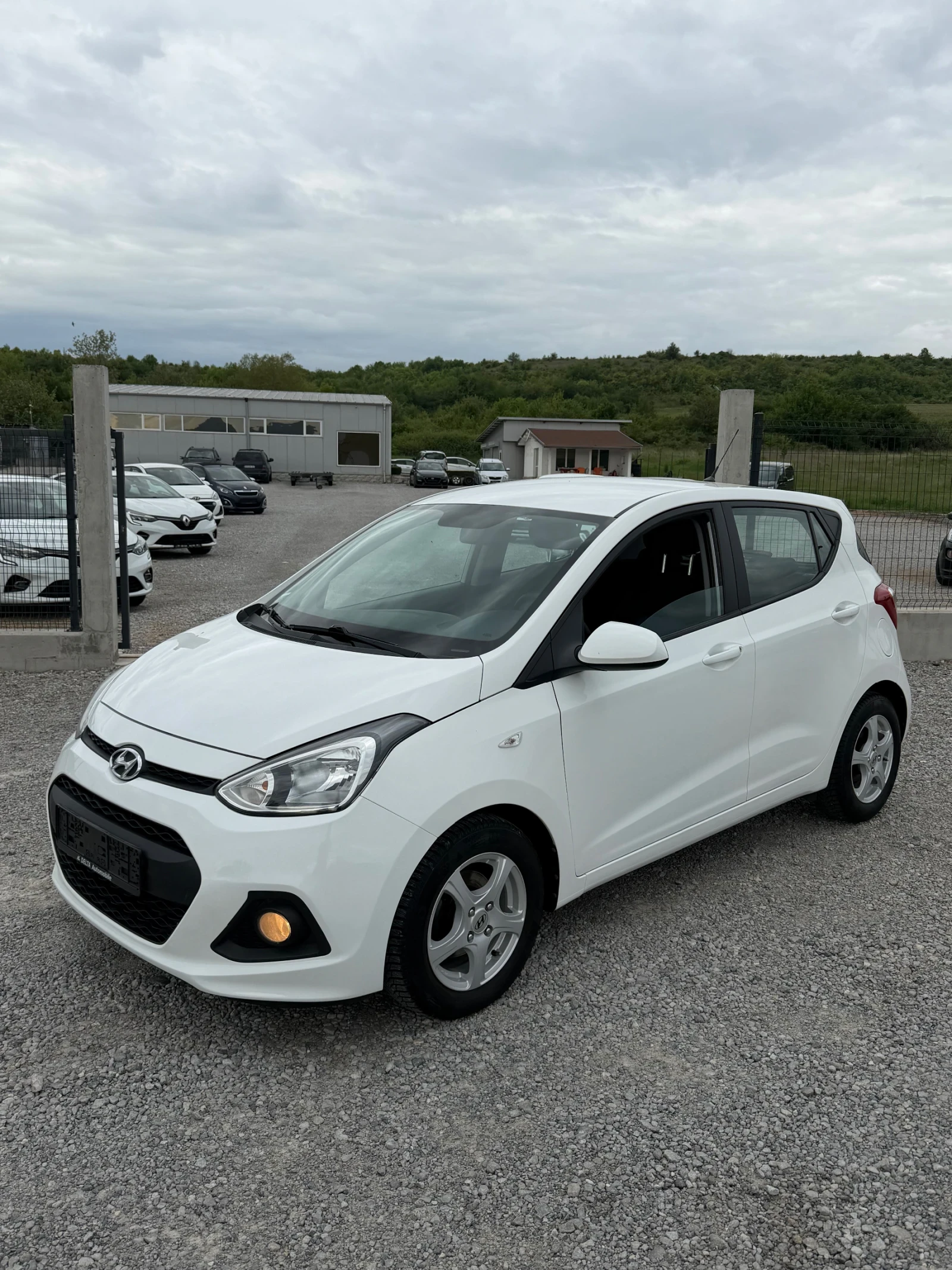 Hyundai I10 1.0i TUV COC SERVICE BOOK, снимка 2 - Автомобили и джипове - 54448840