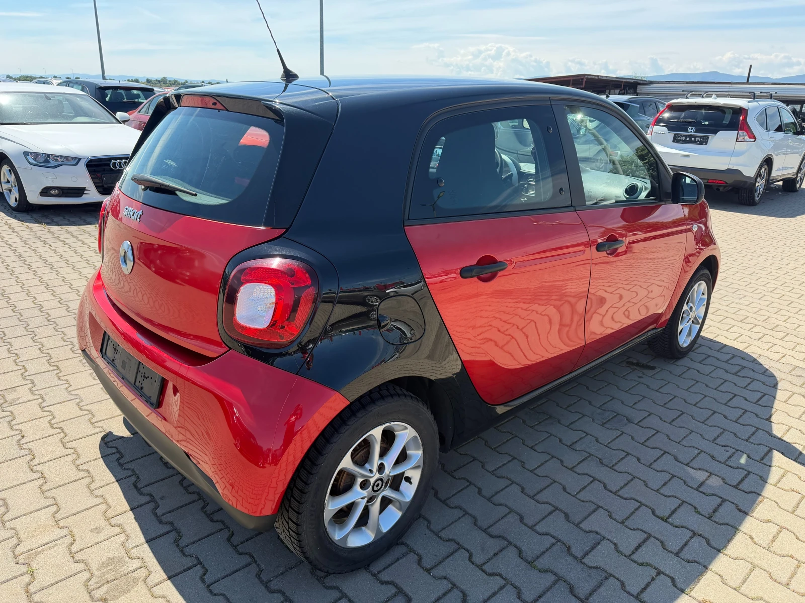 Smart Forfour 1.0i EURO 6, снимка 6 - Автомобили и джипове - 54928886