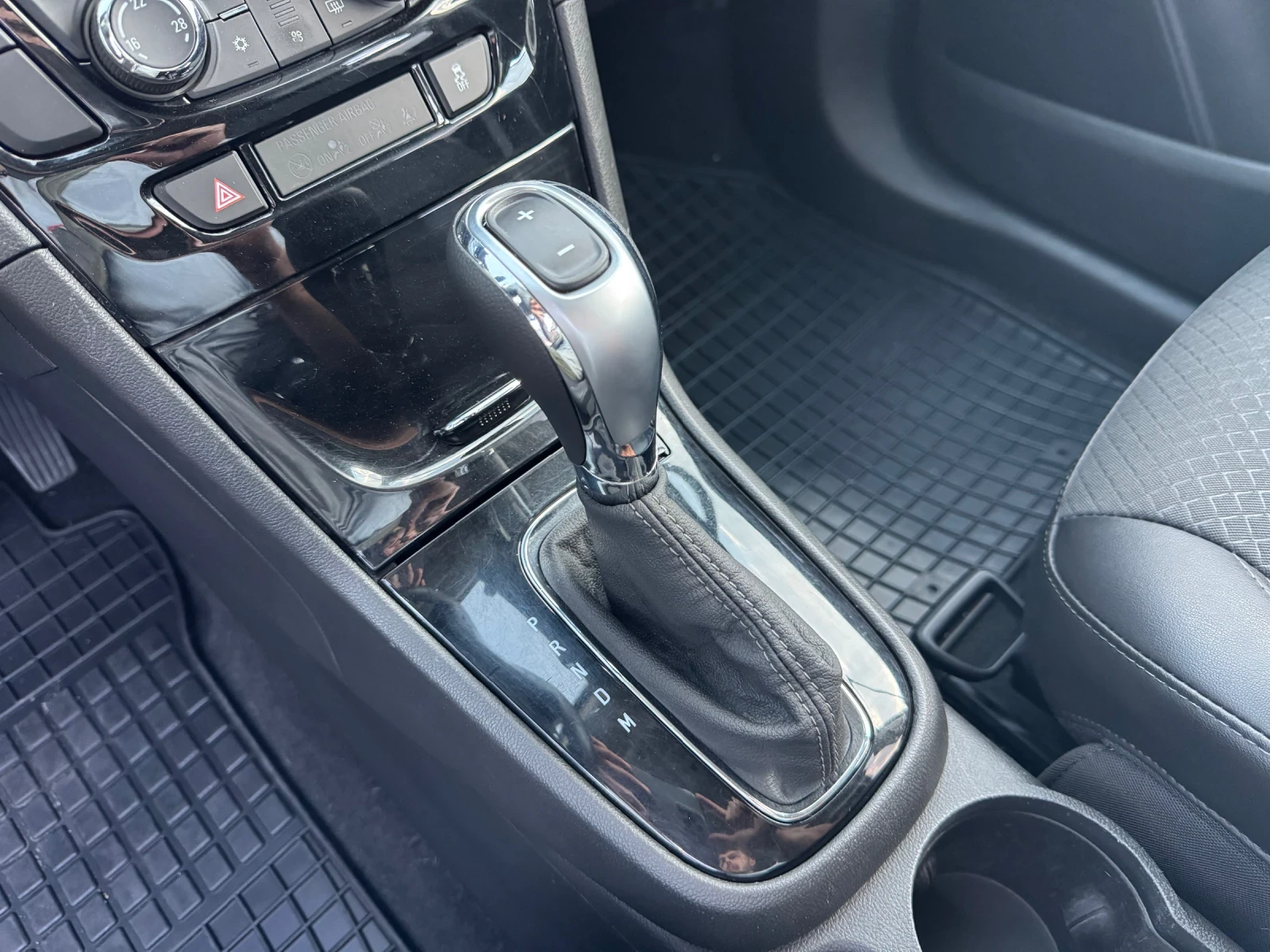 Opel Mokka X 1.6 CDTI | AUTOMATIC | INNOVATION EDITION , снимка 13 - Автомобили и джипове - 54960827
