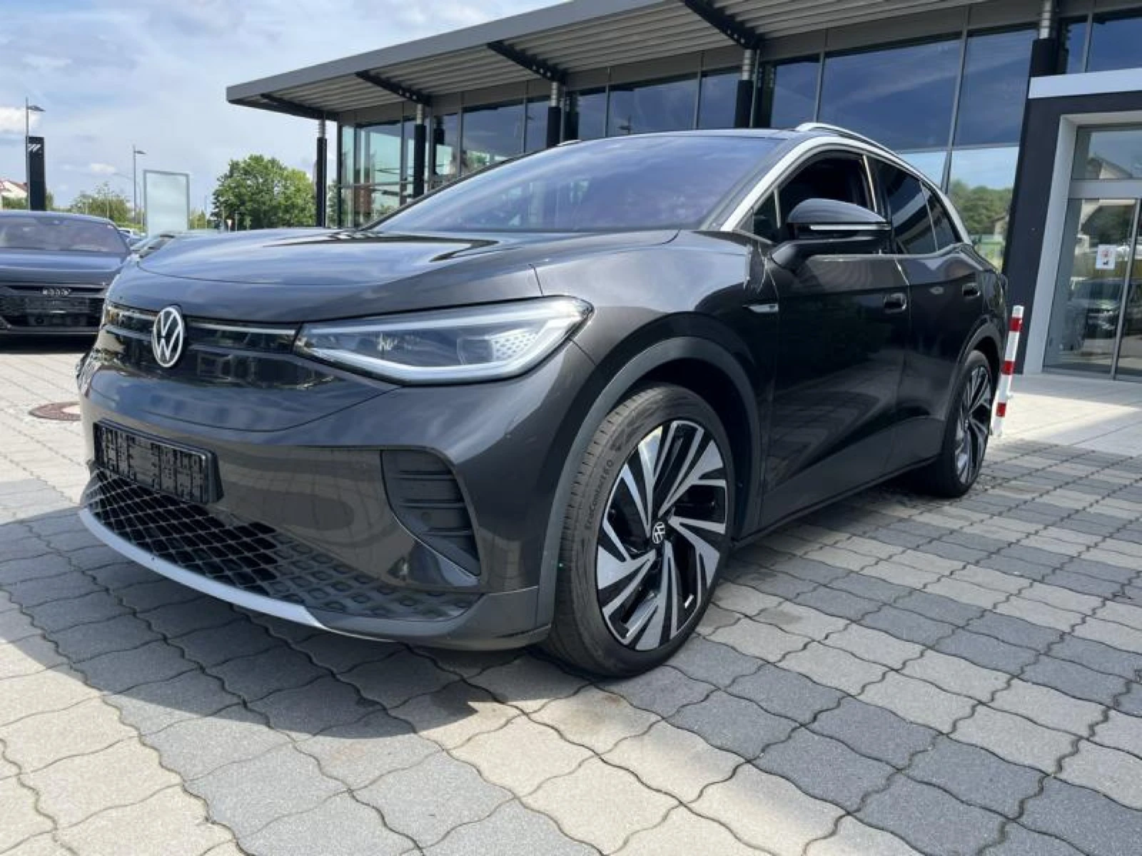 VW ID.4 82KWh 1ST MAX/PANO/HEADUP/ПАМЕТ/360CAM/SOH93%, снимка 2 - Автомобили и джипове - 55048914