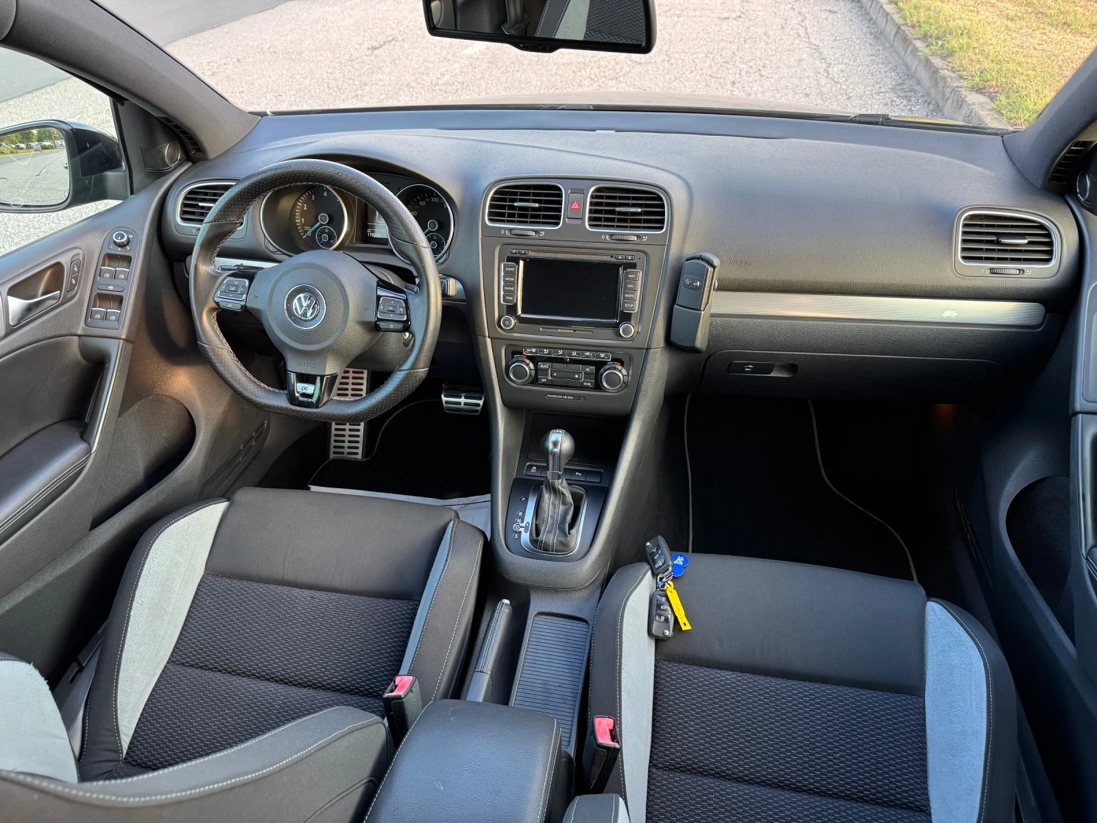 VW Golf Golf R 4x4 DSG Top, снимка 11 - Автомобили и джипове - 55179893
