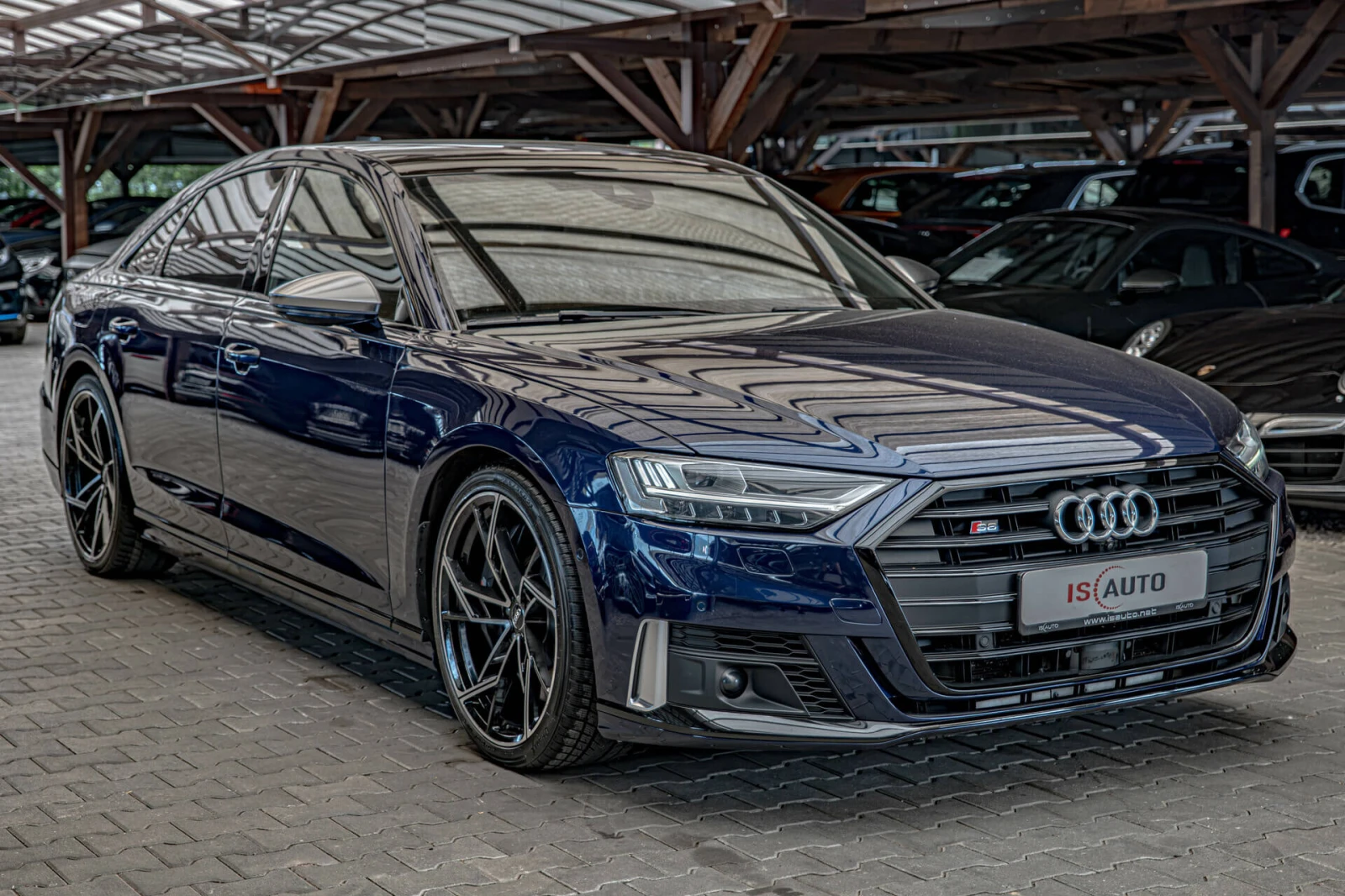 Audi S8 4.0TFSI/Bang&Olufsen/Карбон/Quattro/Обдухване/Каме, снимка 2 - Автомобили и джипове - 55611108