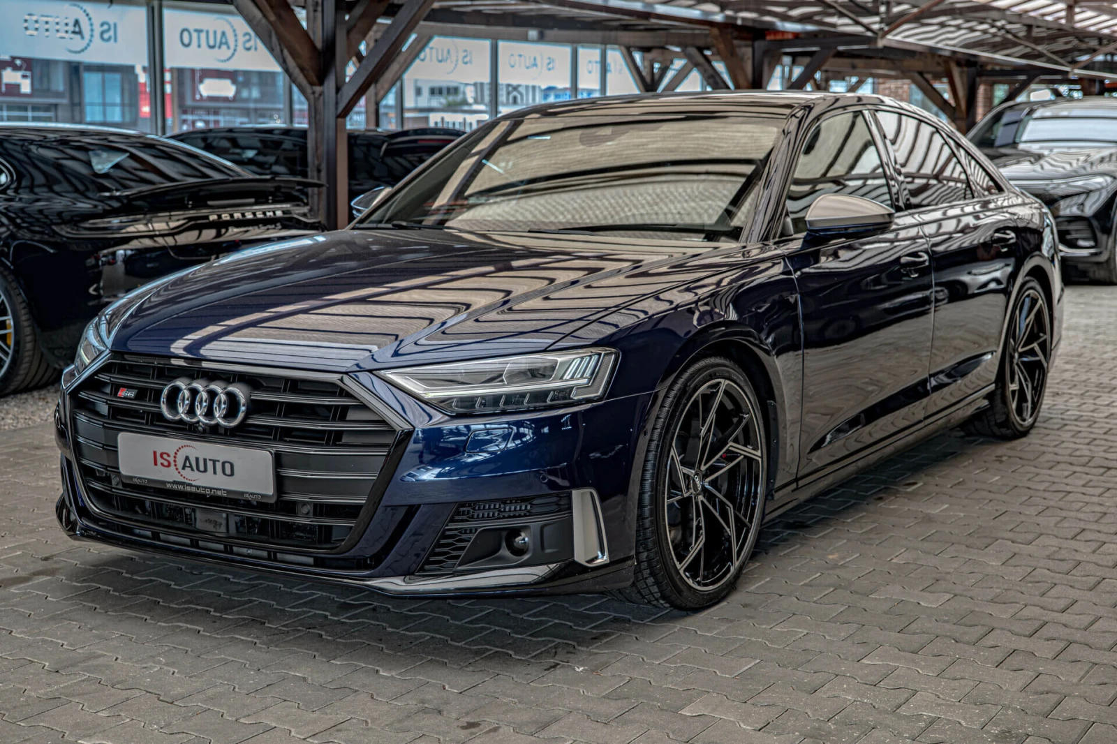 Audi S8 4.0TFSI/Bang&Olufsen/Карбон/Quattro/Обдухване/Каме, снимка 3 - Автомобили и джипове - 55611108