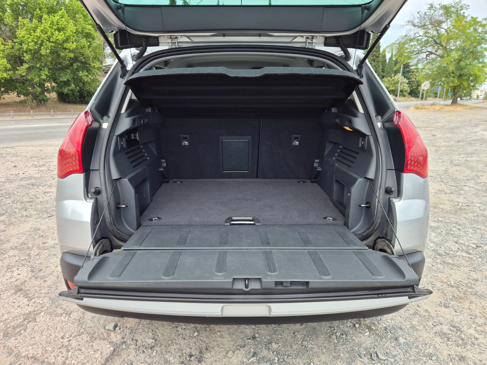 Peugeot 3008 1.6HDI 109кс, снимка 10 - Автомобили и джипове - 55654308