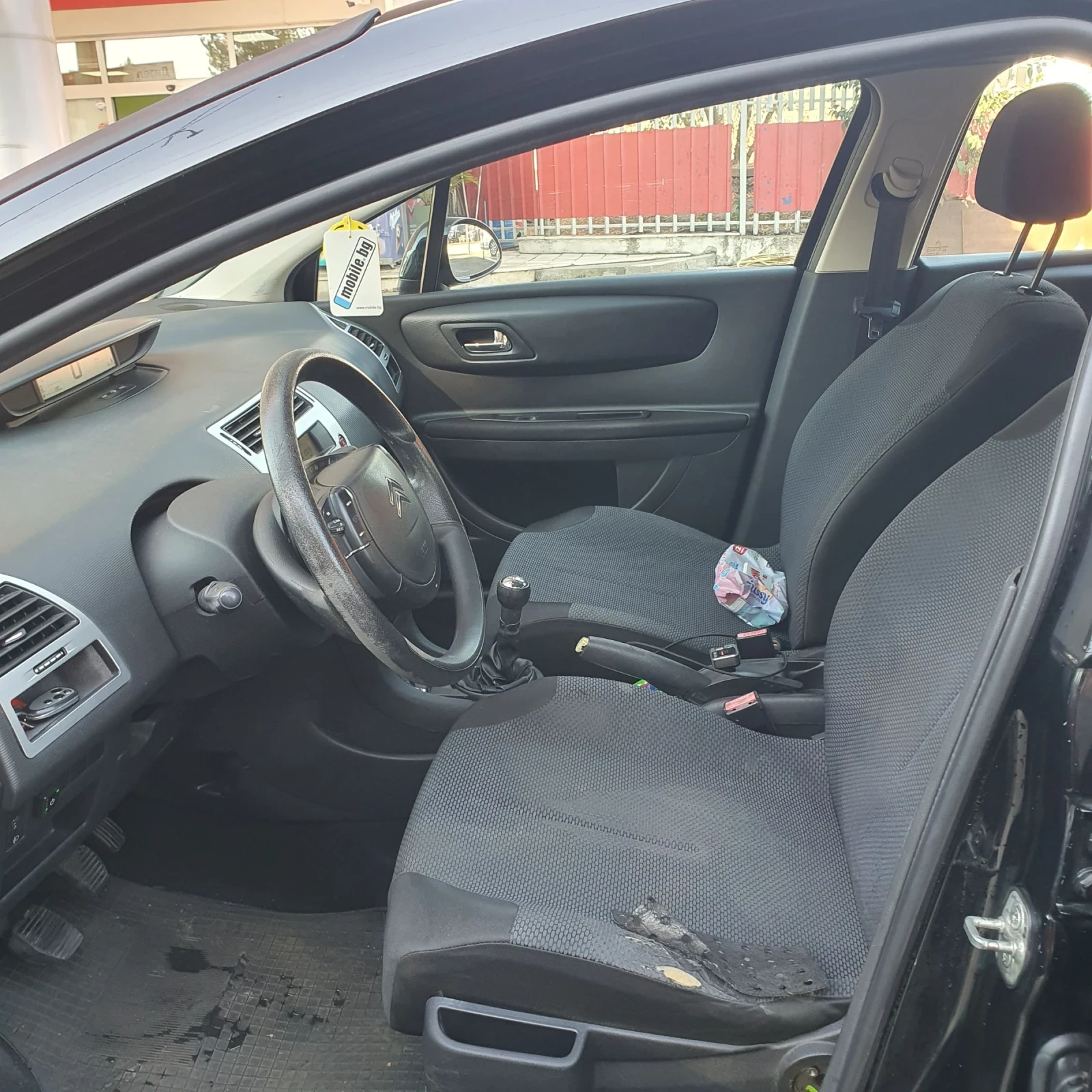 Citroen C4 1.4i Газ/Бензин, снимка 8 - Автомобили и джипове - 55698627