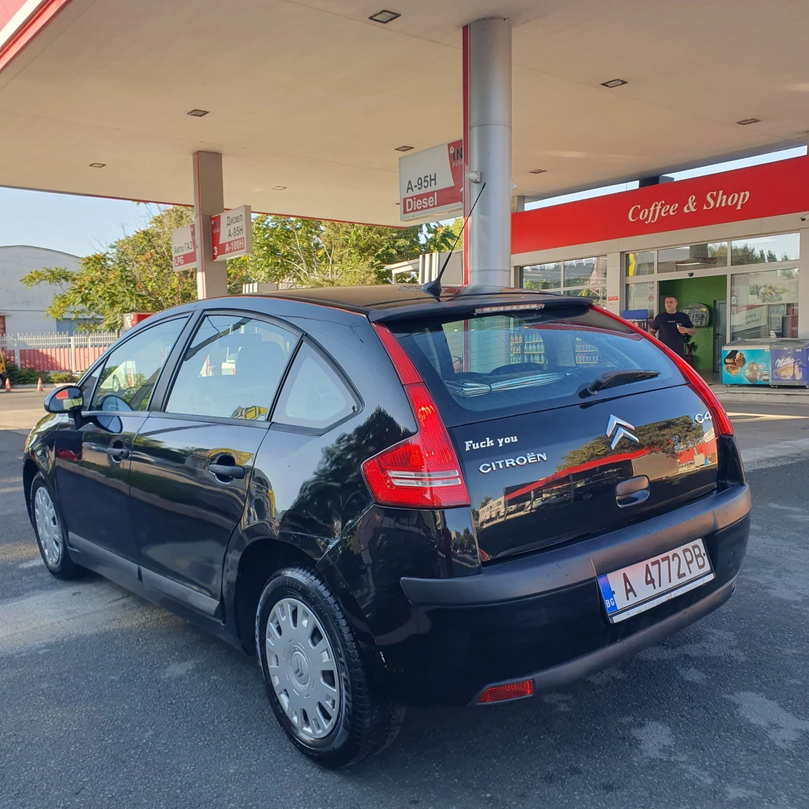 Citroen C4 1.4i Газ/Бензин, снимка 3 - Автомобили и джипове - 55698627