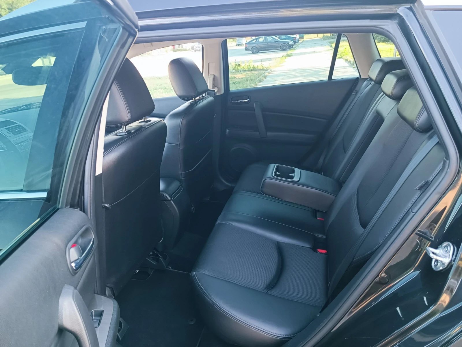 Mazda 6 2.5i-170кс-ШВЕЙЦАРИЯ-РЪЧКА-6ск-FACELIFT-KEYLESS, снимка 10 - Автомобили и джипове - 55729187