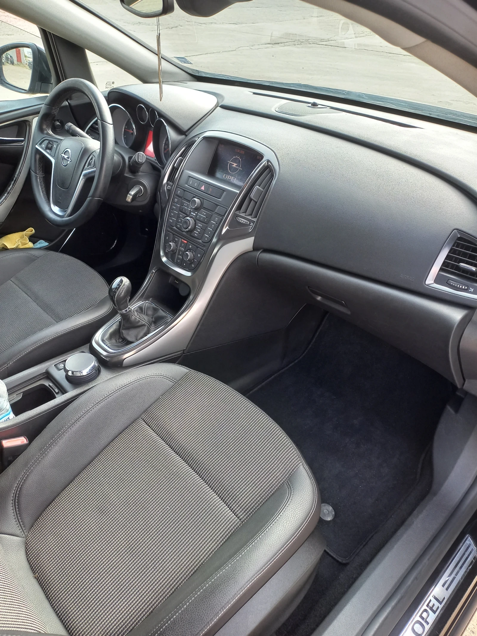 Opel Astra, снимка 11 - Автомобили и джипове - 55755549