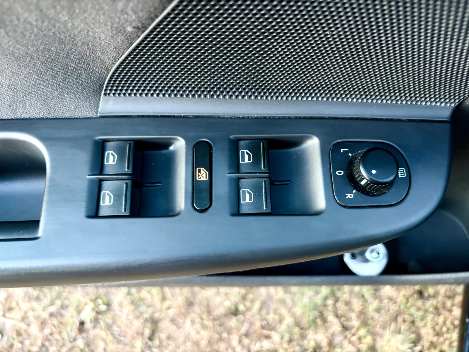 VW Golf 1.6  Газ. Инж. Сложен на 30.03.2026г, снимка 9 - Автомобили и джипове - 55868173