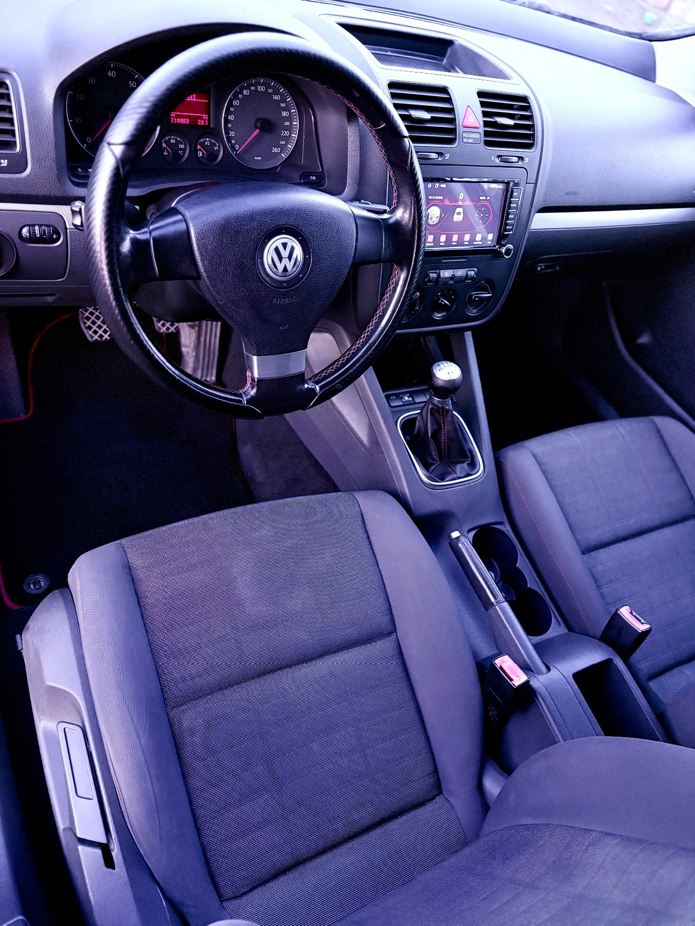VW Golf 1.6  Газ. Инж. Сложен на 30.03.2026г, снимка 10 - Автомобили и джипове - 55868173