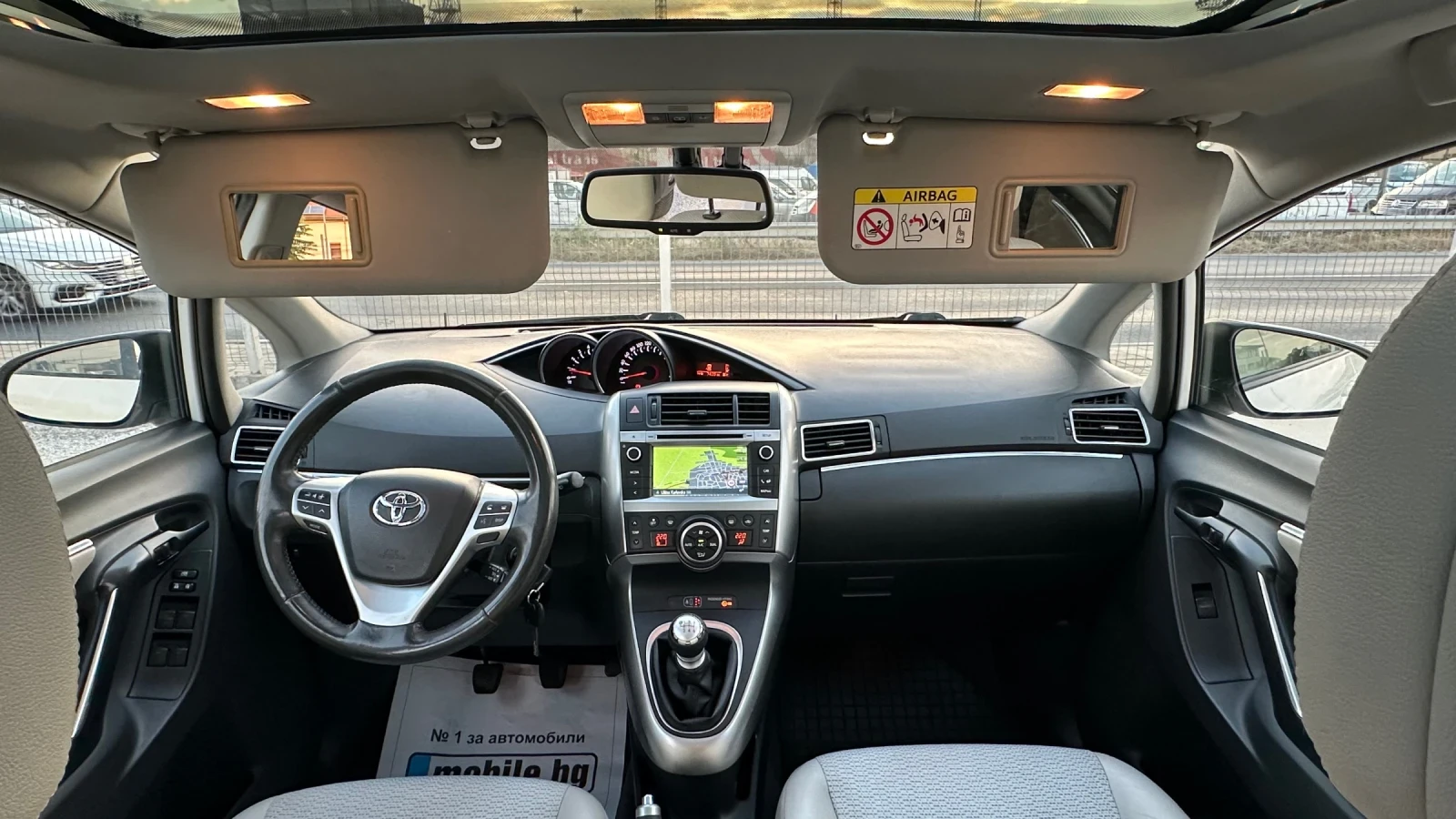 Toyota Verso 7места! Всички Екстри!ТОП състояние!, снимка 10 - Автомобили и джипове - 56261361