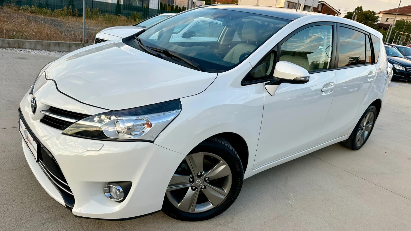 Toyota Verso 7места! Всички Екстри!ТОП състояние!