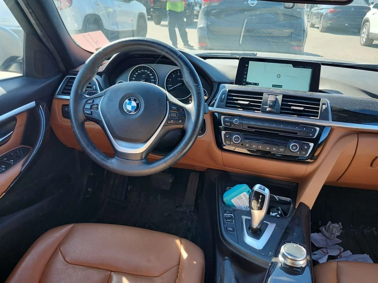 BMW 330 * xDrive * CARFAX * Без инциденти * , снимка 5 - Автомобили и джипове - 56277785