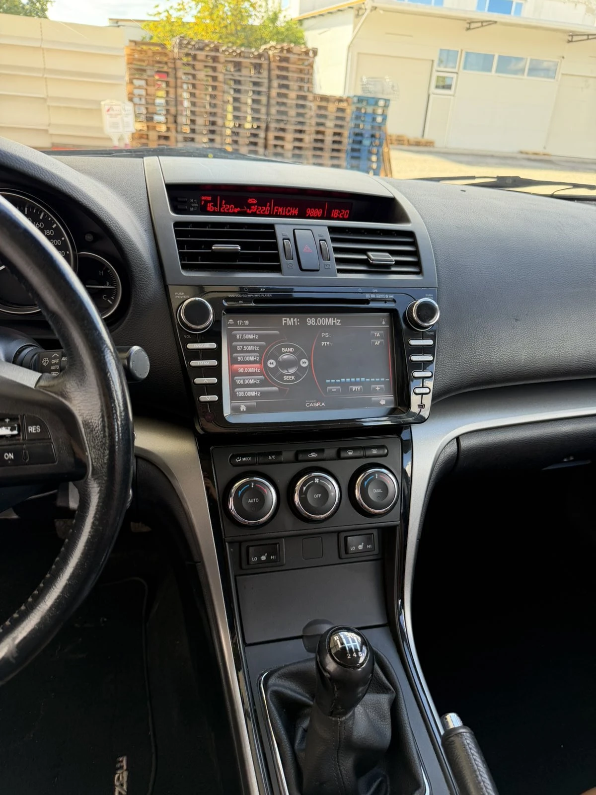 Mazda 6 2.0i 155k.c, снимка 13 - Автомобили и джипове - 56352825