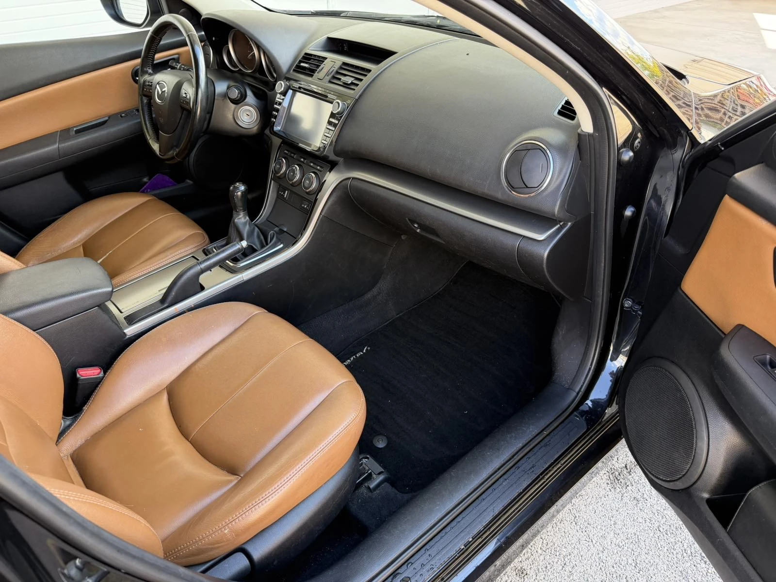 Mazda 6 2.0i 155k.c, снимка 9 - Автомобили и джипове - 56352825