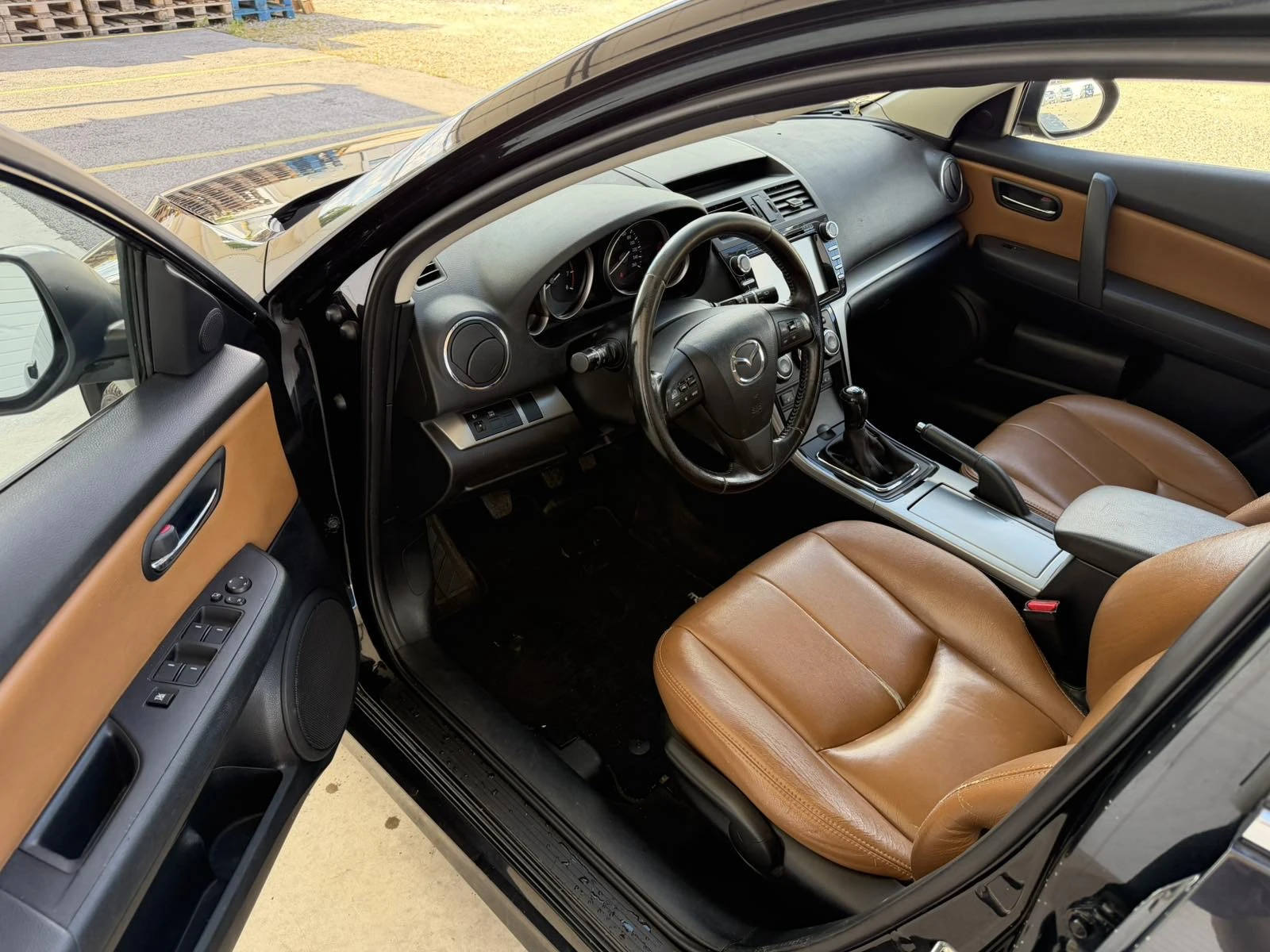 Mazda 6 2.0i 155k.c, снимка 7 - Автомобили и джипове - 56352825
