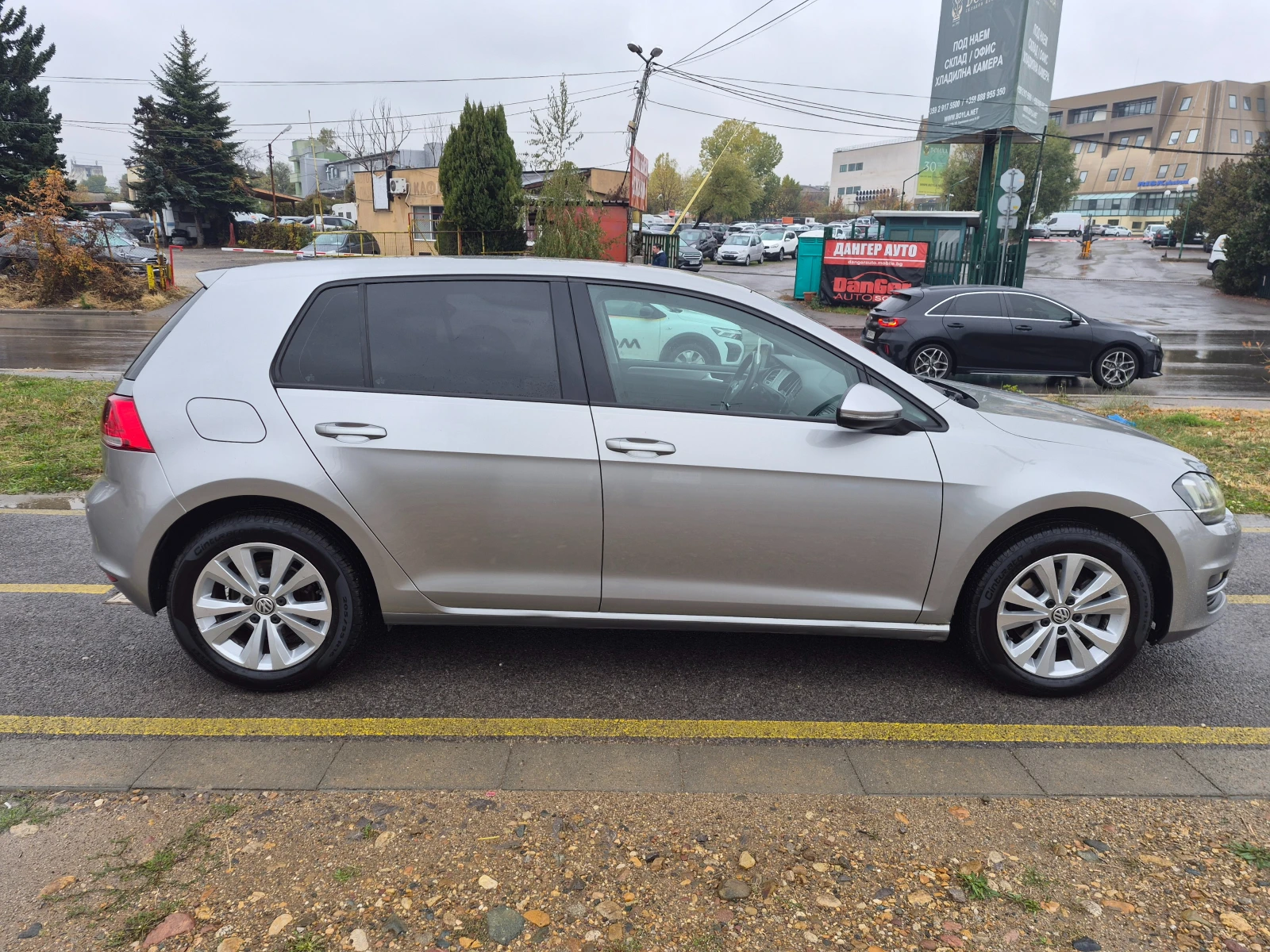 VW Golf 1.6D АВТОМАТ, снимка 4 - Автомобили и джипове - 56732919
