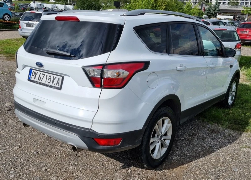 Ford Kuga 2.0d 4x4 Full Option - Обслужена, снимка 3 - Автомобили и джипове - 45990343