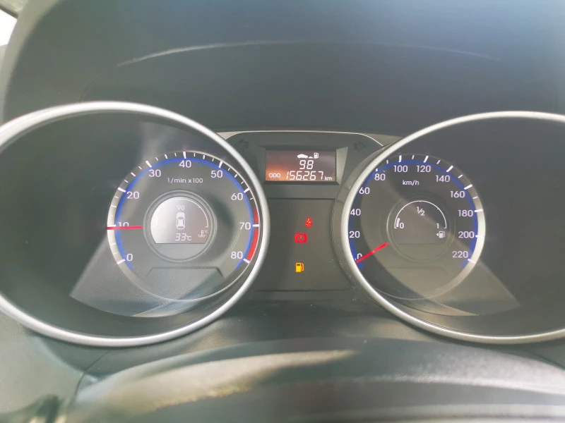 Hyundai IX35 1.6 GDI, снимка 9 - Автомобили и джипове - 46537873