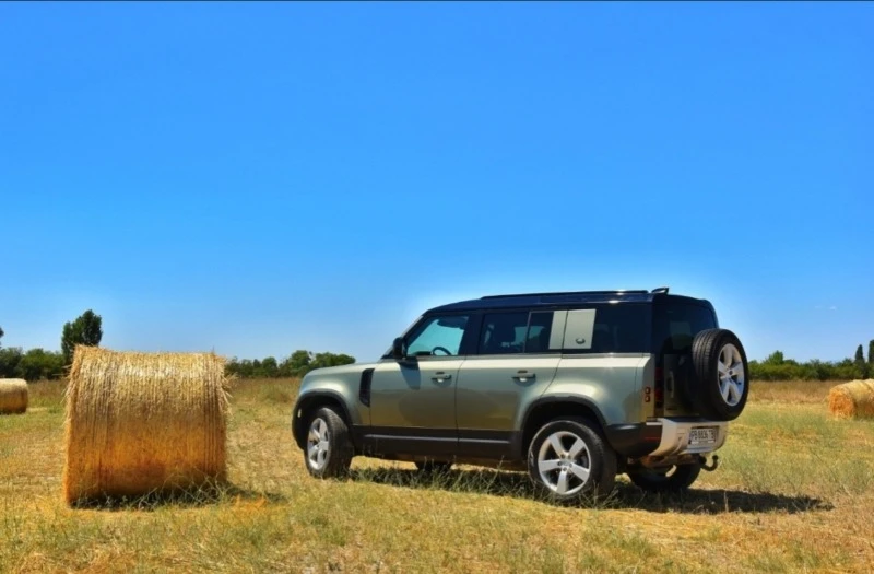 Land Rover Defender 2.0 First Edition, снимка 6 - Автомобили и джипове - 46804804