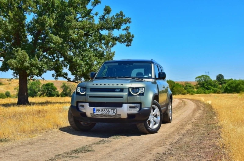 Land Rover Defender 2.0 First Edition, снимка 1 - Автомобили и джипове - 46804804