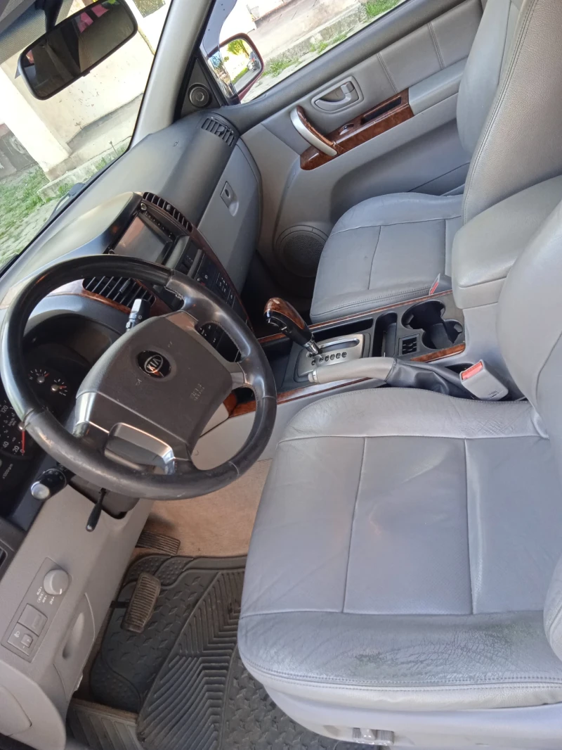 Kia Sorento 2.5, снимка 3 - Автомобили и джипове - 47564169